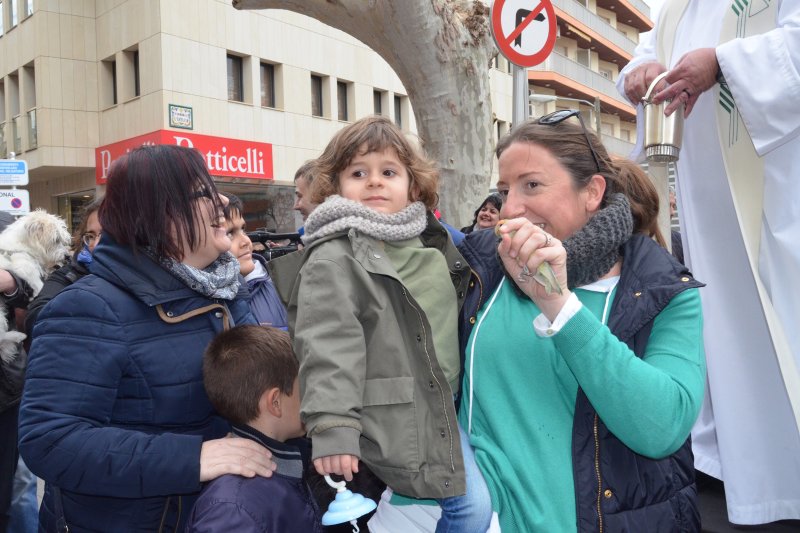 La amenaza de lluvia no frena la bendición de animales en Dénia La amenaza de lluvia no frena la bendición de animales en Dénia
