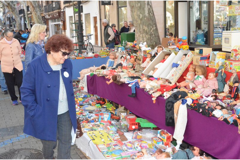 La Feria del Juguete Antiguo permite que niños y mayores vivan juntos una misma ilusión La Feria del Juguete Antiguo permite que niños y mayores vivan juntos una misma ilusión