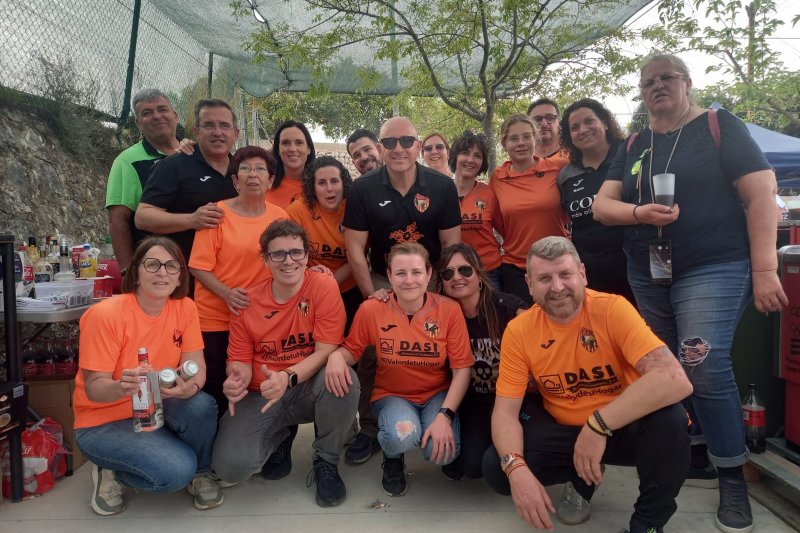 La festa del futbol i la Gran Cagada de l’Orba reviu el millor ambient La festa del futbol i la Gran Cagada de l’Orba reviu el millor ambient