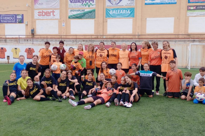 La festa del futbol i la Gran Cagada de l’Orba reviu el millor ambient La festa del futbol i la Gran Cagada de l’Orba reviu el millor ambient