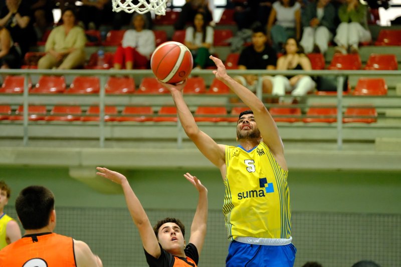 Baloncesto: El Dénia BC vence también en la vuelta contra el Torrent (48-51) y alcanza los cuartos de final Baloncesto: El Dénia BC vence también en la vuelta contra el Torrent (48-51) y alcanza los cuartos de final