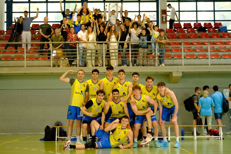 Baloncesto: El Dénia BC vence también en la vuelta contra el Torrent (48-51) y alcanza los cuartos de final Baloncesto: El Dénia BC vence también en la vuelta contra el Torrent (48-51) y alcanza los cuartos de final