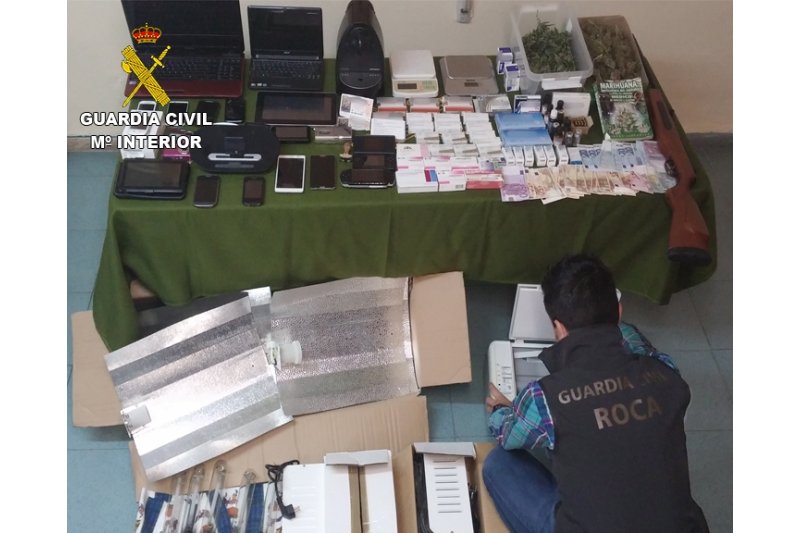 La Guardia Civil detiene a ocho personas por robos en zonas aislada de la comarca    La Guardia Civil detiene a ocho personas por robos en zonas aislada de la comarca