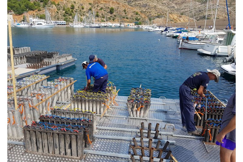 Un espectacular castillo acuático pone fin a las fiestas del Loreto en Xàbia Un espectacular castillo acuático pone fin a las fiestas del Loreto en Xàbia