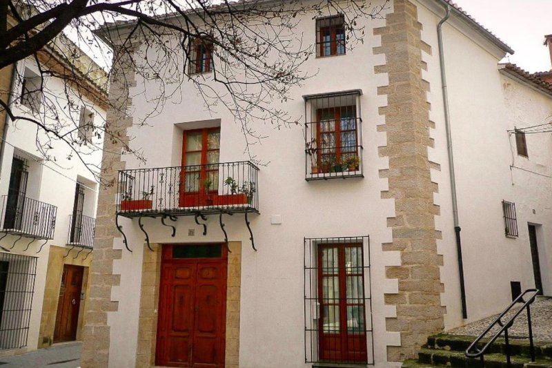 Las casas rurales ponen el cartel de COMPLETO Las casas rurales ponen el cartel de COMPLETO