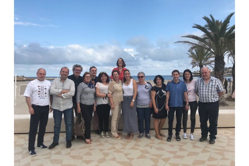 Los bibliotecarios de las dos Marinas homenajean a Catalina Cardona en su jubilación Los bibliotecarios de las dos Marinas homenajean a Catalina Cardona en su jubilación