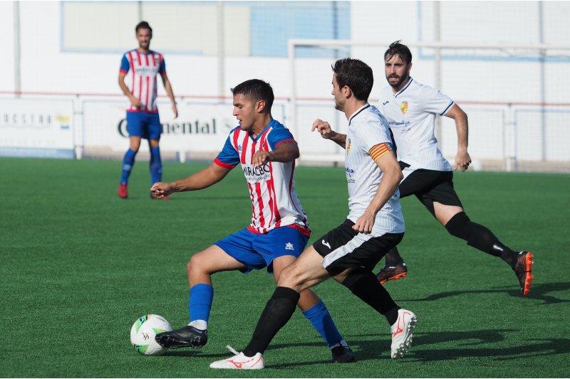 Regional Preferente: El Jávea no pasa del empate ante el Sueca (1-1) pero sigue líder Regional Preferente: El Jávea no pasa del empate ante el Sueca (1-1) pero sigue líder
