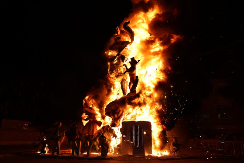 Adéu Fogueres 2022 de Xàbia Adéu Fogueres 2022 de Xàbia