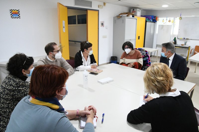 La diputada autonómica Laura Soler visita Xàbia para conocer las inquietudes de los colectivos que atienden a la discapacidad La diputada autonómica Laura Soler visita Xàbia para conocer las inquietudes de los colectivos que atienden a la discapacidad