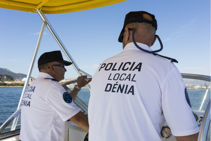 La vigilancia policial en las playas de Dénia tendrá 18 agentes  La vigilancia policial en las playas de Dénia tendrá 18 agentes