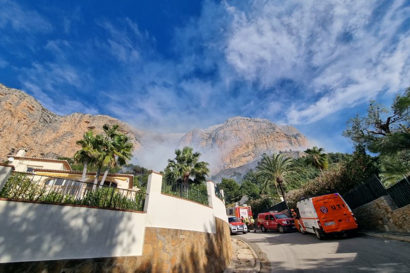 El incendio de Xàbia ya está controlado  El incendio de Xàbia ya está controlado