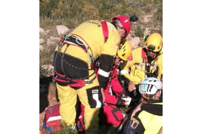 Rescate de una ciclista en el Montgó Rescate de una ciclista en el Montgó