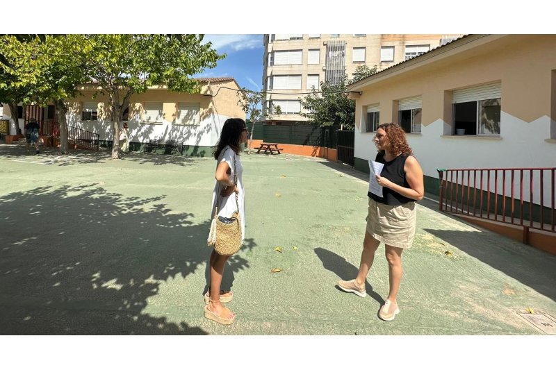Calp estrena el curso escolar con 3.261 alumnos y reclama más centros para acabar con las prefabricadas Calp estrena el curso escolar con 3.261 alumnos y reclama más centros para acabar con las prefabricadas