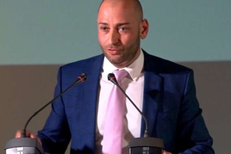 Una concentración en Alicante protestará mañana por la escasa inversión del Gobierno central en la provincia  Una concentración en Alicante protestará mañana por la escasa inversión del Gobierno central en la provincia