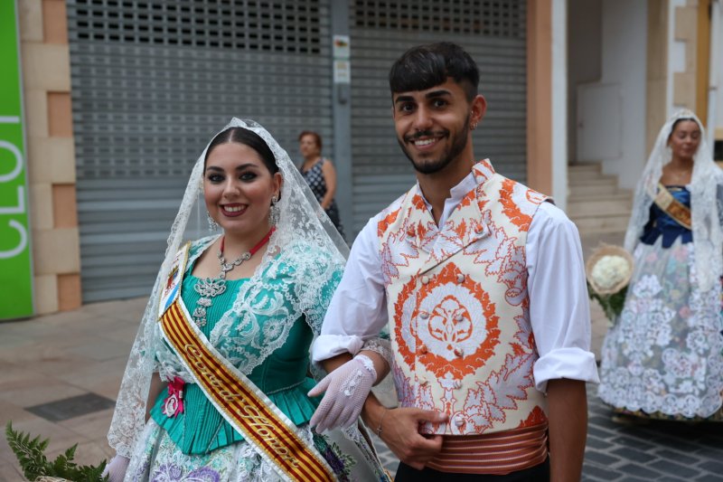 Tot per l’aire i La Desastrà, quintades protagonistes de la primera ofrena a Sant Joan de Fogueres de Xàbia Tot per l’aire i La Desastrà, quintades protagonistes de la primera ofrena a Sant Joan de Fogueres de Xàbia