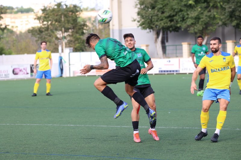 Regional Preferente: El Calpe se lleva los tres puntos ante el Dénia en un intenso derbi (1-0) Regional Preferente: El Calpe se lleva los tres puntos ante el Dénia en un intenso derbi (1-0)