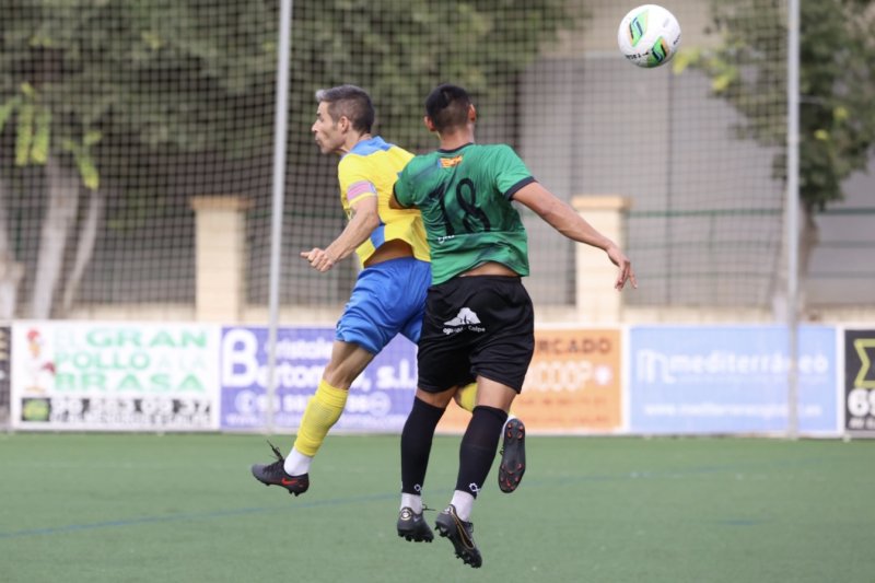 Regional Preferente: El Calpe se lleva los tres puntos ante el Dénia en un intenso derbi (1-0) Regional Preferente: El Calpe se lleva los tres puntos ante el Dénia en un intenso derbi (1-0)