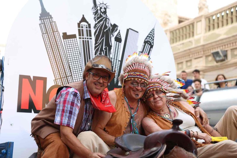 GALERIA de FOTOS de la DESFILADA de CARROSSES de les FESTES de JULIOL de PEDREGUER GALERIA de FOTOS de la DESFILADA de CARROSSES de les FESTES de JULIOL de PEDREGUER