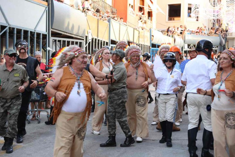 GALERIA de FOTOS de la DESFILADA de CARROSSES de les FESTES de JULIOL de PEDREGUER GALERIA de FOTOS de la DESFILADA de CARROSSES de les FESTES de JULIOL de PEDREGUER