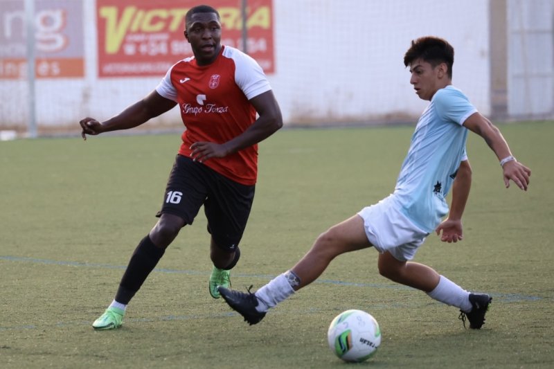 Regional Preferente: El Calpe luce un once de lujo en su primer amistoso de pretemporada Regional Preferente: El Calpe luce un once de lujo en su primer amistoso de pretemporada