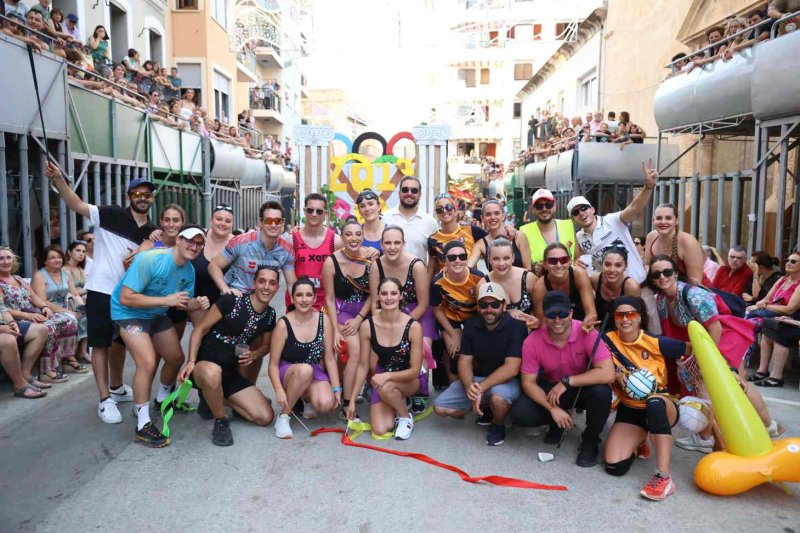 GALERIA de FOTOS de la DESFILADA de CARROSSES de les FESTES de JULIOL de PEDREGUER GALERIA de FOTOS de la DESFILADA de CARROSSES de les FESTES de JULIOL de PEDREGUER