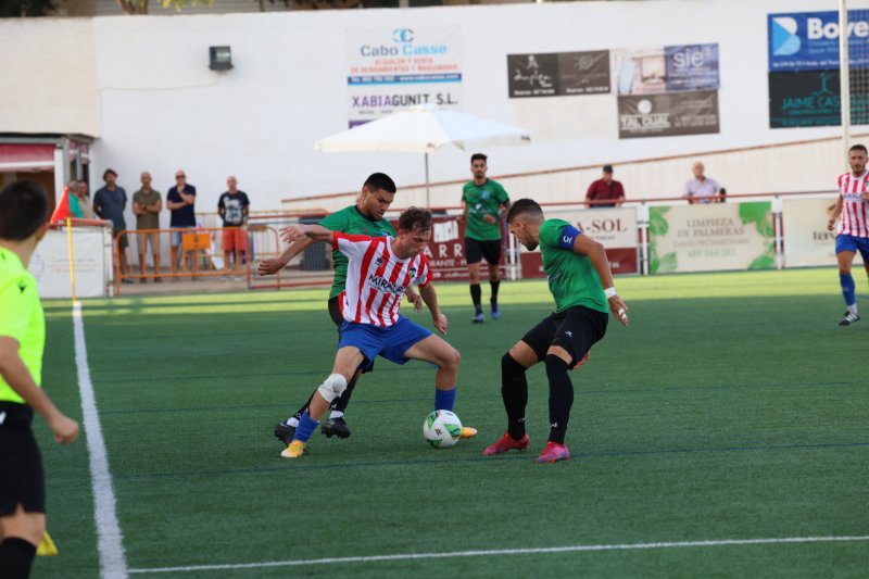 Regional Preferente: Jávea-Calpe empatan sin goles, y el Dénia cae en L’Olleria por la mínima (1-0) Regional Preferente: Jávea-Calpe empatan sin goles, y el Dénia cae en L’Olleria por la mínima (1-0)