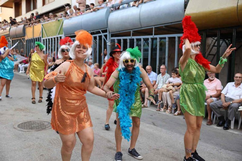 GALERIA de FOTOS de la DESFILADA de CARROSSES de les FESTES de JULIOL de PEDREGUER GALERIA de FOTOS de la DESFILADA de CARROSSES de les FESTES de JULIOL de PEDREGUER