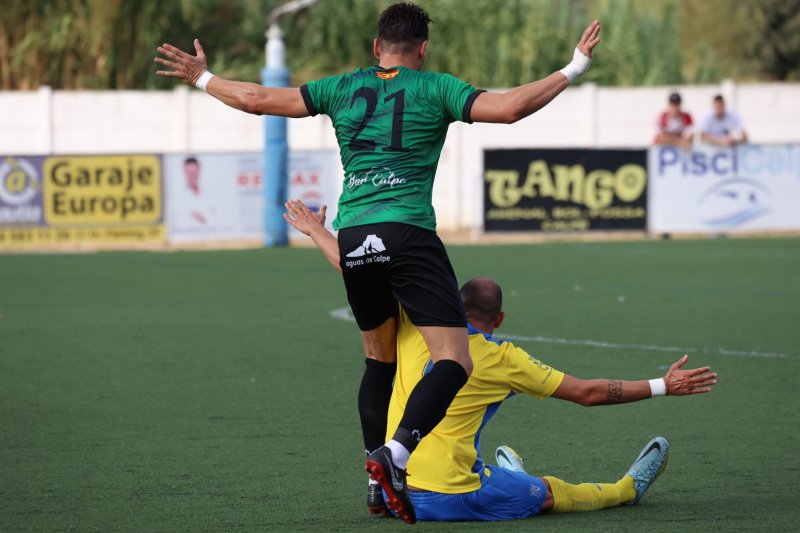 Regional Preferente: El Calpe se lleva los tres puntos ante el Dénia en un intenso derbi (1-0) Regional Preferente: El Calpe se lleva los tres puntos ante el Dénia en un intenso derbi (1-0)
