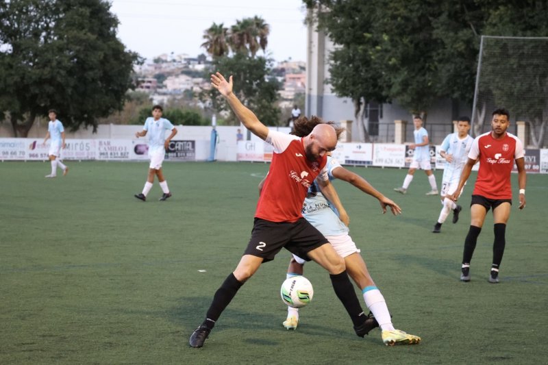 Regional Preferente: El Calpe luce un once de lujo en su primer amistoso de pretemporada Regional Preferente: El Calpe luce un once de lujo en su primer amistoso de pretemporada