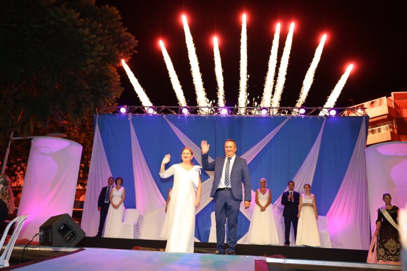 Duanes de Xàbia proclama a les majoralesses i majorals de les festes de Loreto i ret homenatge als presidents de les comissions Duanes de Xàbia proclama a les majoralesses i majorals de les festes de Loreto i ret homenatge als presidents de les comissions