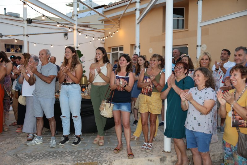 Los Moros i Cristians de Xàbia regresan con más música y pólvora y paellas para el “sopar de germanor” Los Moros i Cristians de Xàbia regresan con más música y pólvora y paellas para el “sopar de germanor”