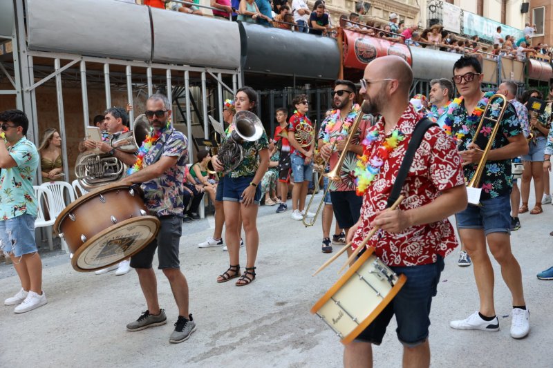 El Ramat 80 guanya la desfilada de carrosses de Pedreguer El Ramat 80 guanya la desfilada de carrosses de Pedreguer