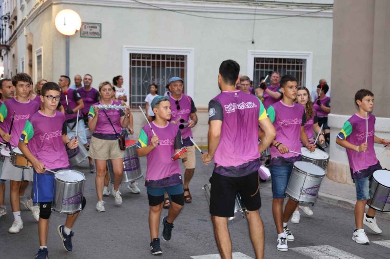 GALERIA de FOTOS de la DESFILADA de CARROSSES de les FESTES de BENIARBEIG GALERIA de FOTOS de la DESFILADA de CARROSSES de les FESTES de BENIARBEIG