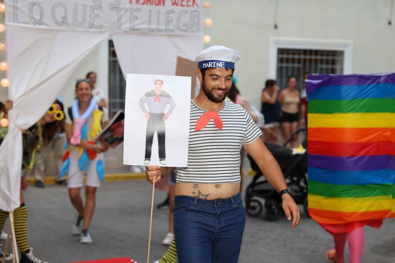 GALERIA de FOTOS de la DESFILADA de CARROSSES de les FESTES de BENIARBEIG GALERIA de FOTOS de la DESFILADA de CARROSSES de les FESTES de BENIARBEIG
