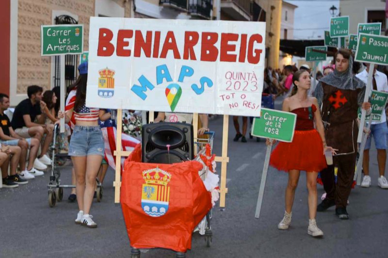 GALERIA de FOTOS de la DESFILADA de CARROSSES de les FESTES de BENIARBEIG GALERIA de FOTOS de la DESFILADA de CARROSSES de les FESTES de BENIARBEIG