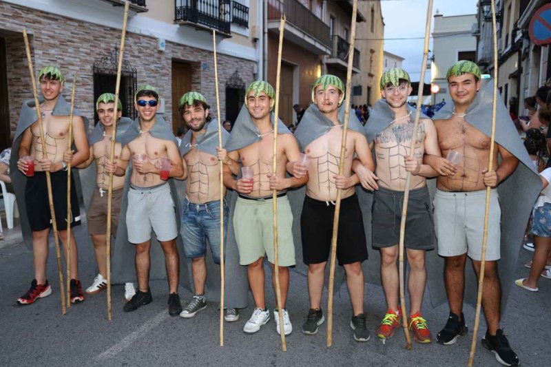 GALERIA de FOTOS de la DESFILADA de CARROSSES de les FESTES de BENIARBEIG GALERIA de FOTOS de la DESFILADA de CARROSSES de les FESTES de BENIARBEIG