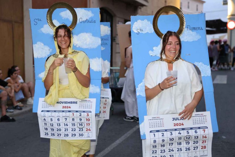 GALERIA de FOTOS de la DESFILADA de CARROSSES de les FESTES de BENIARBEIG GALERIA de FOTOS de la DESFILADA de CARROSSES de les FESTES de BENIARBEIG