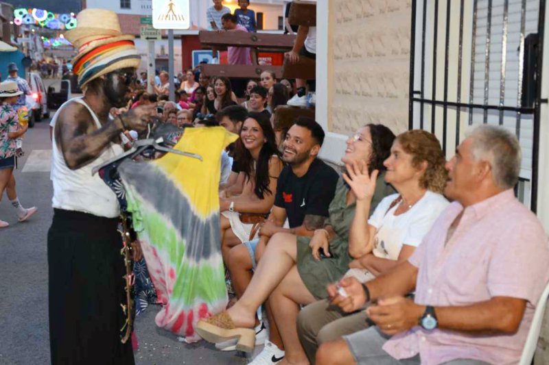 GALERIA de FOTOS de la DESFILADA de CARROSSES de les FESTES de BENIARBEIG GALERIA de FOTOS de la DESFILADA de CARROSSES de les FESTES de BENIARBEIG