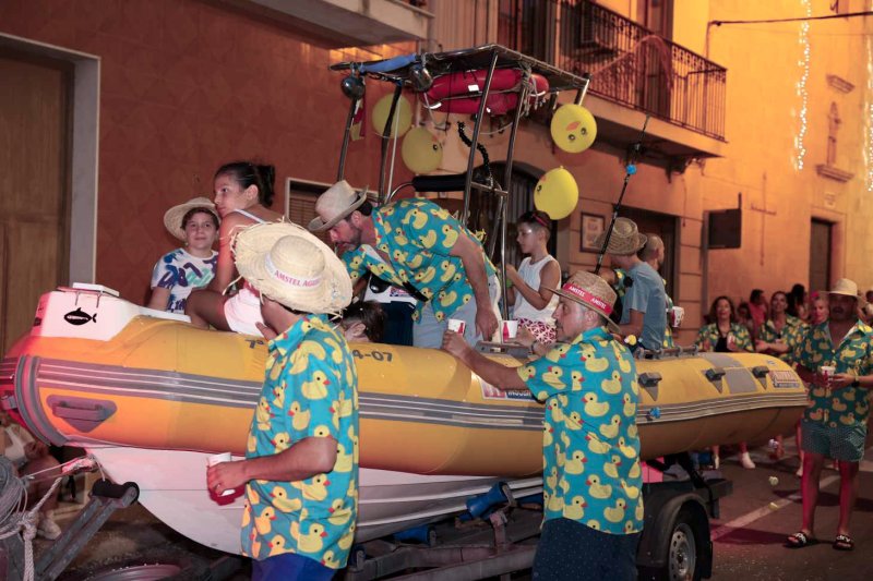 GALERIA de FOTOS de la DESFILADA de CARROSSES de les FESTES de BENIARBEIG GALERIA de FOTOS de la DESFILADA de CARROSSES de les FESTES de BENIARBEIG