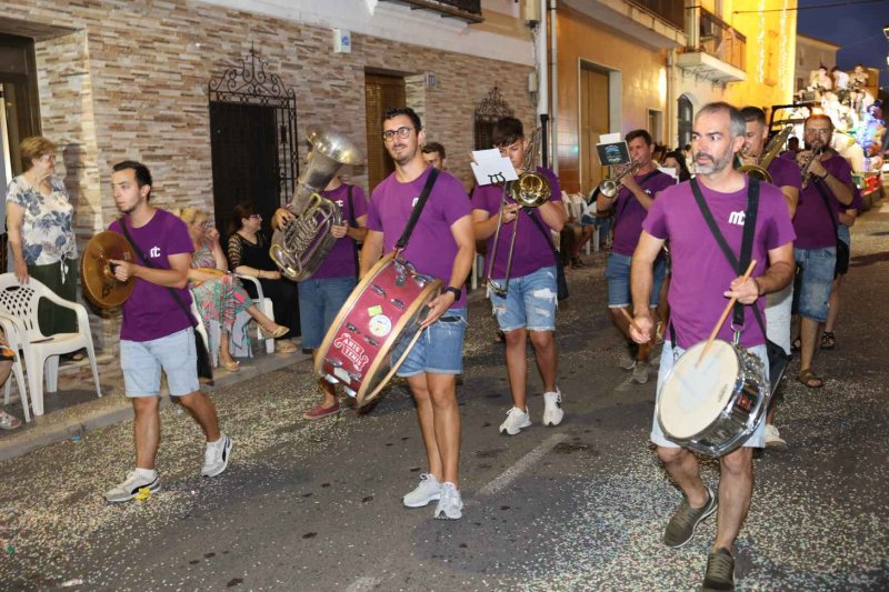 GALERIA de FOTOS de la DESFILADA de CARROSSES de les FESTES de BENIARBEIG GALERIA de FOTOS de la DESFILADA de CARROSSES de les FESTES de BENIARBEIG