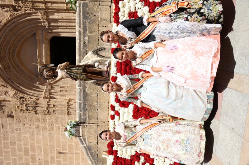 Les regines de Xàbia s’auto “indulten” de la foguera central Les regines de Xàbia s’auto “indulten” de la foguera central