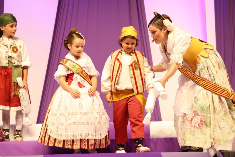 Les Festes de Pedreguer es presenten en una nit plena d’emocions i records Les Festes de Pedreguer es presenten en una nit plena d’emocions i records