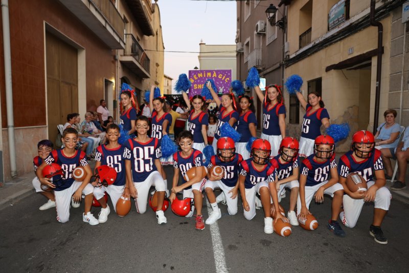 Caramels, en carrosses, i Mario Kart, en grups a peu, guanyadors de la desfilada de Beniarbeig Caramels, en carrosses, i Mario Kart, en grups a peu, guanyadors de la desfilada de Beniarbeig