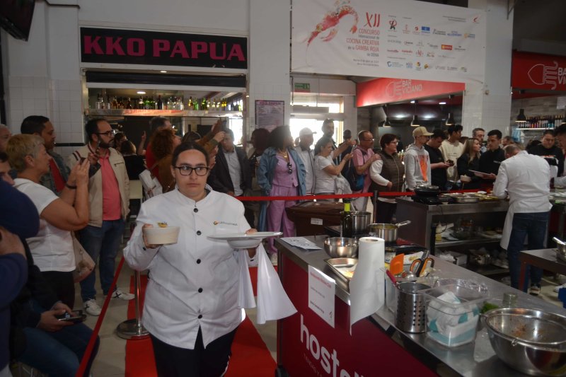 Cristina Gómez, del restaurante Fierro de Valencia, gana el Concurso de la Gamba Roja Cristina Gómez, del restaurante Fierro de Valencia, gana el Concurso de la Gamba Roja