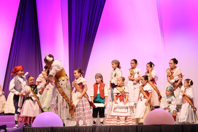 Les Festes de Pedreguer es presenten en una nit plena d’emocions i records Les Festes de Pedreguer es presenten en una nit plena d’emocions i records