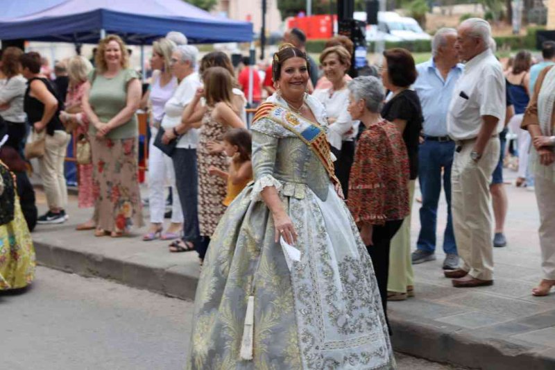 GALERIA DE FOTOS de l’acte del 75 aniversari de Fogueres de Xàbia: l’escenari s’ompli de regines i càrrecs, emocions i vivències GALERIA DE FOTOS de l’acte del 75 aniversari de Fogueres de Xàbia: l’escenari s’ompli de regines i càrrecs, emocions i vivències
