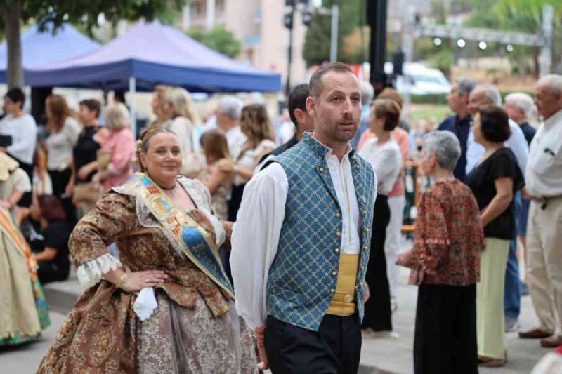 GALERIA DE FOTOS de l’acte del 75 aniversari de Fogueres de Xàbia: l’escenari s’ompli de regines i càrrecs, emocions i vivències GALERIA DE FOTOS de l’acte del 75 aniversari de Fogueres de Xàbia: l’escenari s’ompli de regines i càrrecs, emocions i vivències