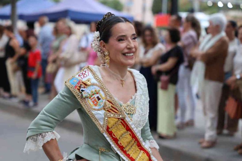 GALERIA DE FOTOS de l’acte del 75 aniversari de Fogueres de Xàbia: l’escenari s’ompli de regines i càrrecs, emocions i vivències GALERIA DE FOTOS de l’acte del 75 aniversari de Fogueres de Xàbia: l’escenari s’ompli de regines i càrrecs, emocions i vivències