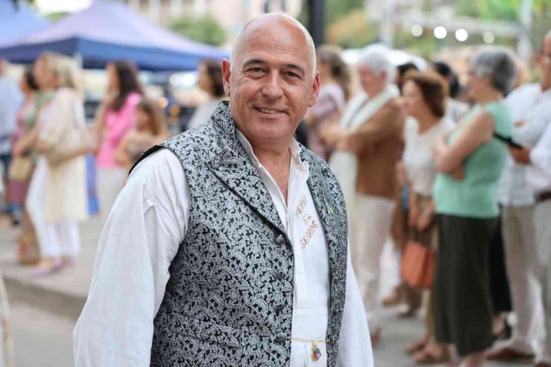 GALERIA DE FOTOS de l’acte del 75 aniversari de Fogueres de Xàbia: l’escenari s’ompli de regines i càrrecs, emocions i vivències GALERIA DE FOTOS de l’acte del 75 aniversari de Fogueres de Xàbia: l’escenari s’ompli de regines i càrrecs, emocions i vivències