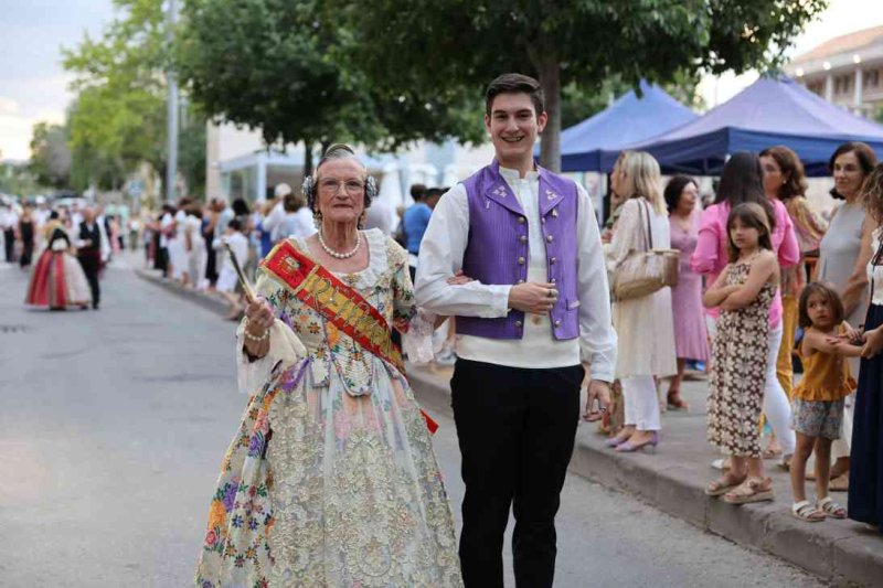 GALERIA DE FOTOS de l’acte del 75 aniversari de Fogueres de Xàbia: l’escenari s’ompli de regines i càrrecs, emocions i vivències GALERIA DE FOTOS de l’acte del 75 aniversari de Fogueres de Xàbia: l’escenari s’ompli de regines i càrrecs, emocions i vivències